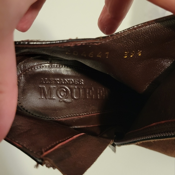 SALE!!!!Alexander McQueen Vintage booties size 39.5 Euro , fits 9 - Picture 8 of 9